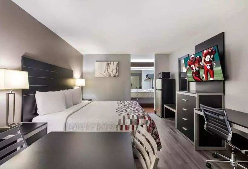 Отель Red Roof Inn & Suites Athens, Al