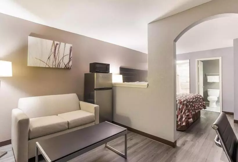 Отель Red Roof Inn & Suites Athens, Al