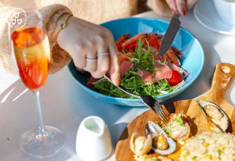 בית מלון כפרי Greentown Rose Garden