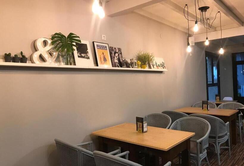 Пансион Aderezo Hostal Restaurante