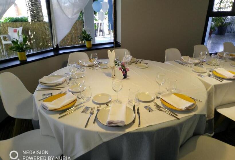 膳宿费 Aderezo Hostal Restaurante