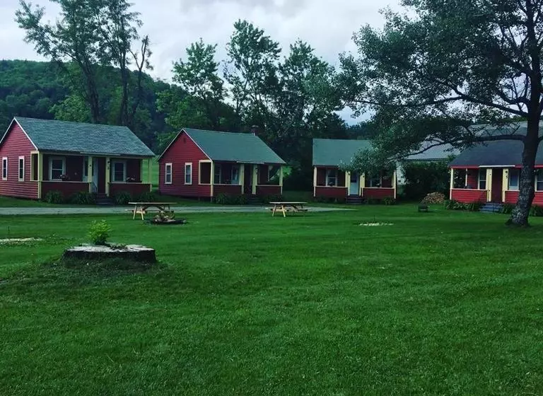 ペンション Mohawk Cottages