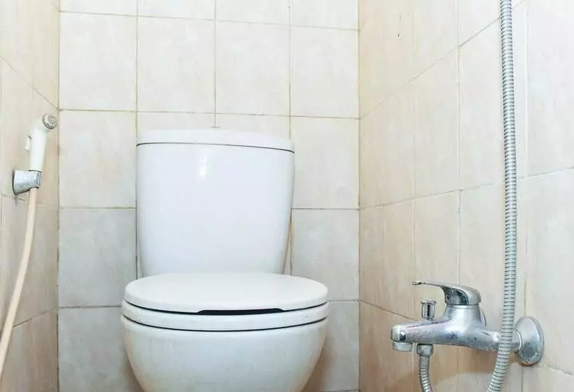 Majatalo Reddoorz Syariah Near Pantai Losari 3