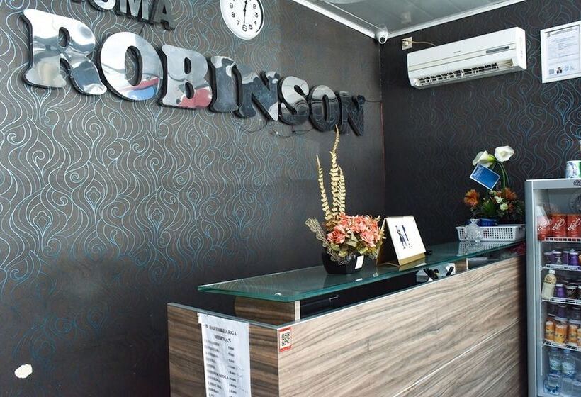 Pensjonat Reddoorz Syariah Near Pantai Losari 3