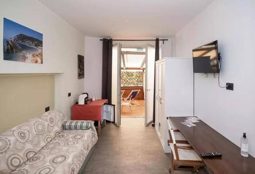 Majatalo Affittacamere Sciacchetra