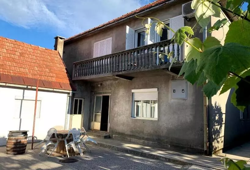 Hostel Holiday Cetinje