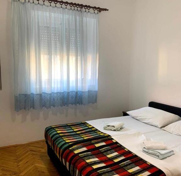 Hostel Holiday Cetinje