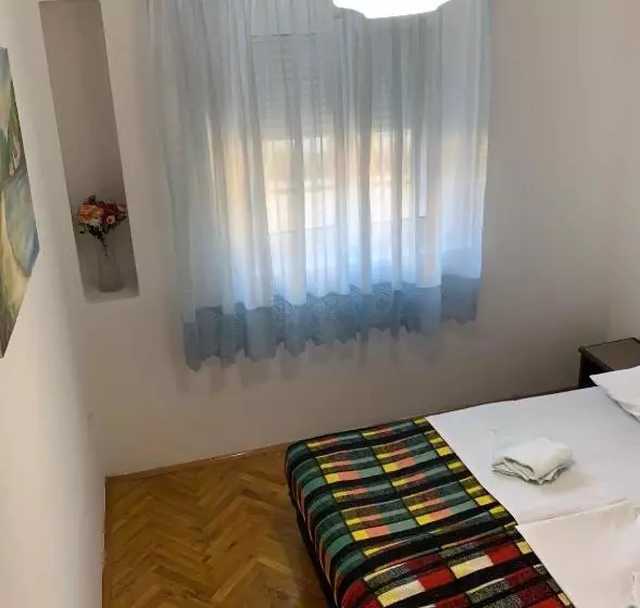 Hostel Holiday Cetinje