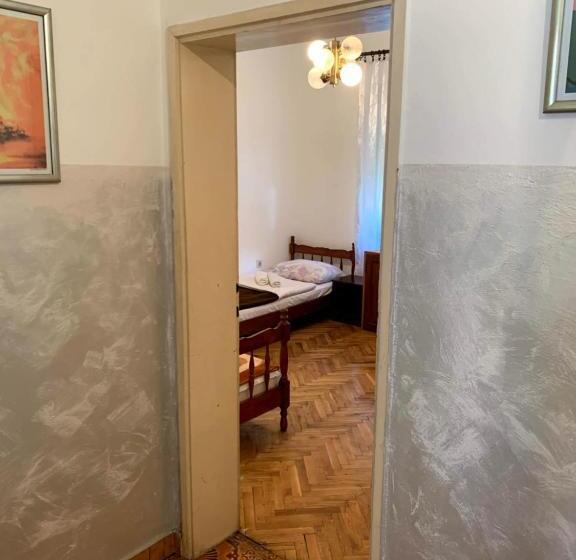 Hostel Holiday Cetinje