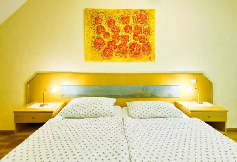 Hotelli Bio Gasthaus Am Felsenkeller