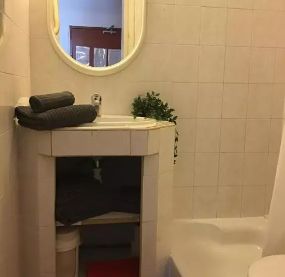 Hotelli Les Gentianes