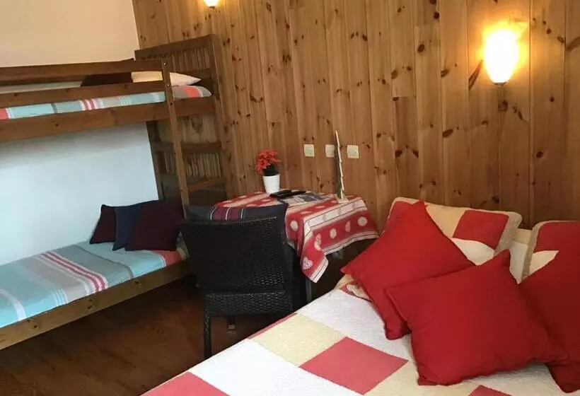 Hotelli Les Gentianes