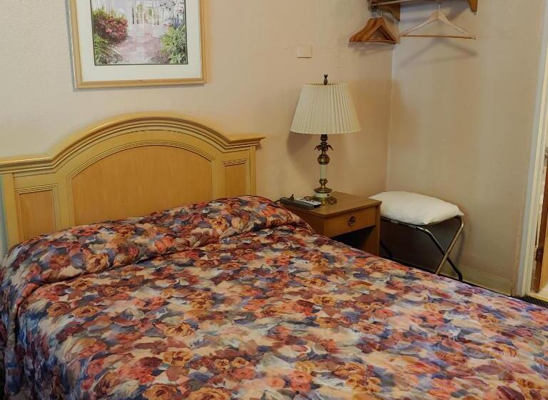 Hotelli Rolling Brook Inn