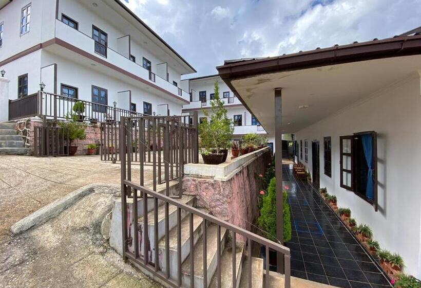 Hinode Hotel ဟိနောဒေ့ဟိုတယ်