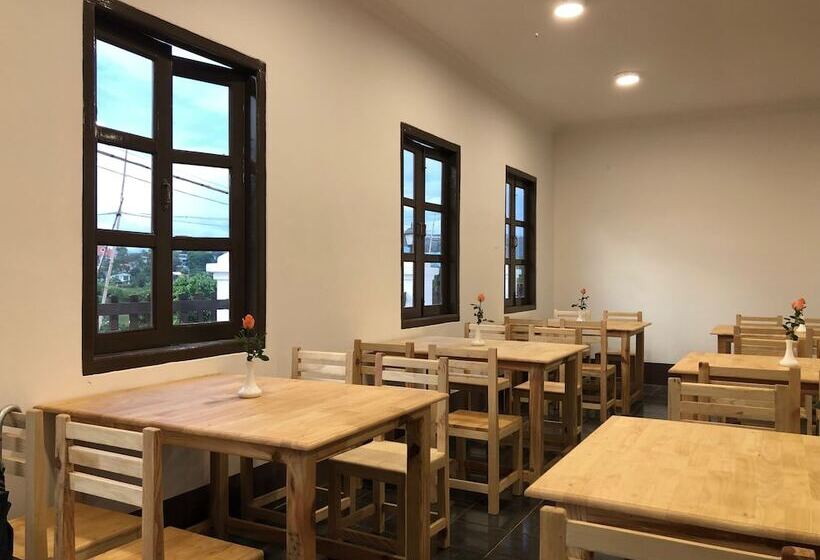 Hinode Hotel ဟိနောဒေ့ဟိုတယ်