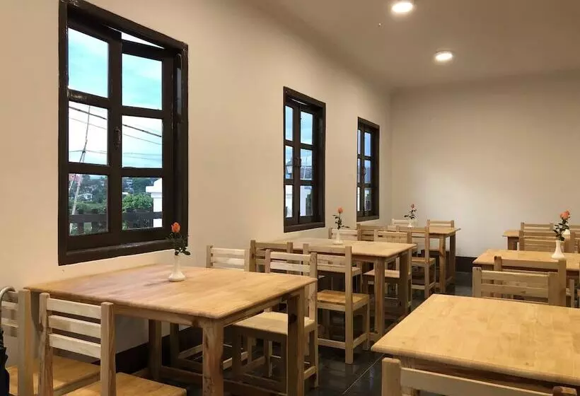 Hinode Hotel ဟိနောဒေ့ဟိုတယ်