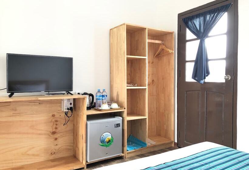 Hinode Hotel ဟိနောဒေ့ဟိုတယ်