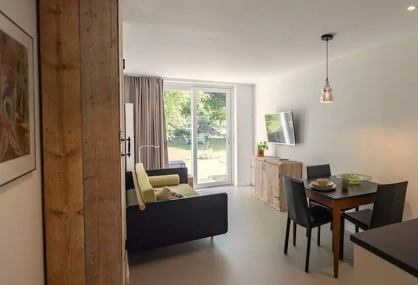 هتل Villa De Hazelaar