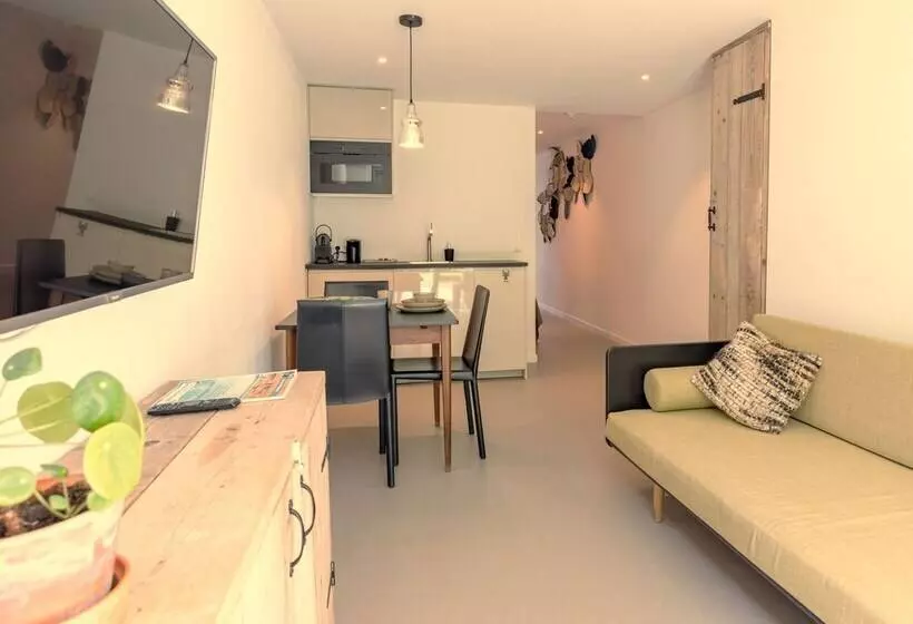هتل Villa De Hazelaar