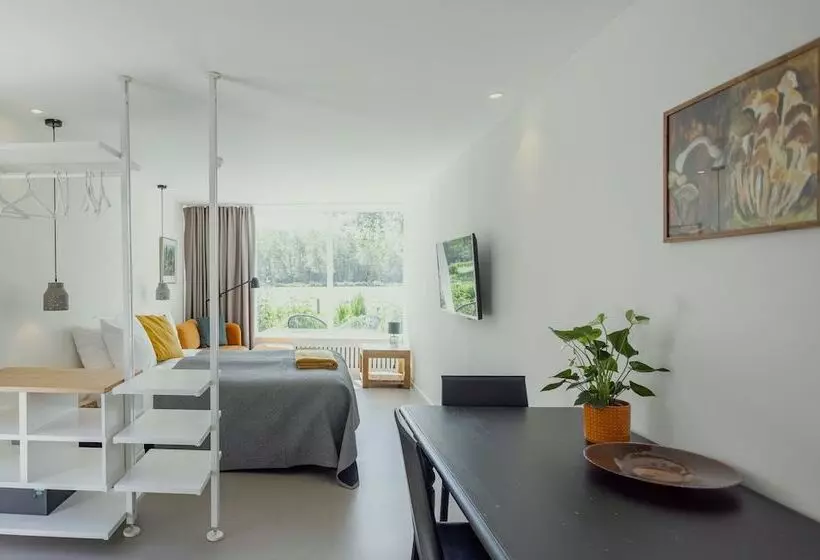 هتل Villa De Hazelaar
