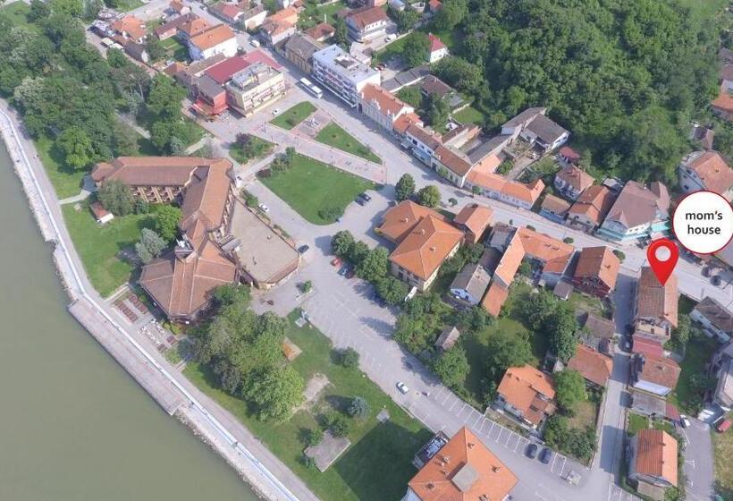 پانسیون Mom`s House