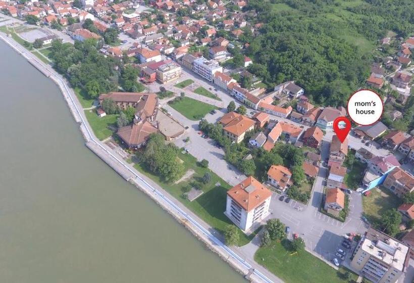 پانسیون Mom`s House