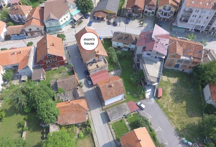 پانسیون Mom`s House