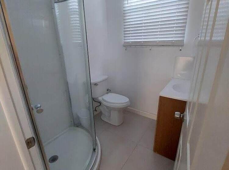 پانسیون The Golden Gate Inn