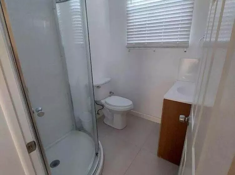 پانسیون The Golden Gate Inn