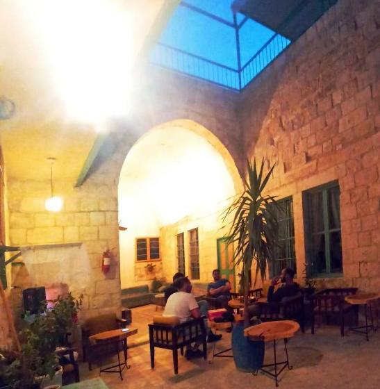 هاستل Turquoise