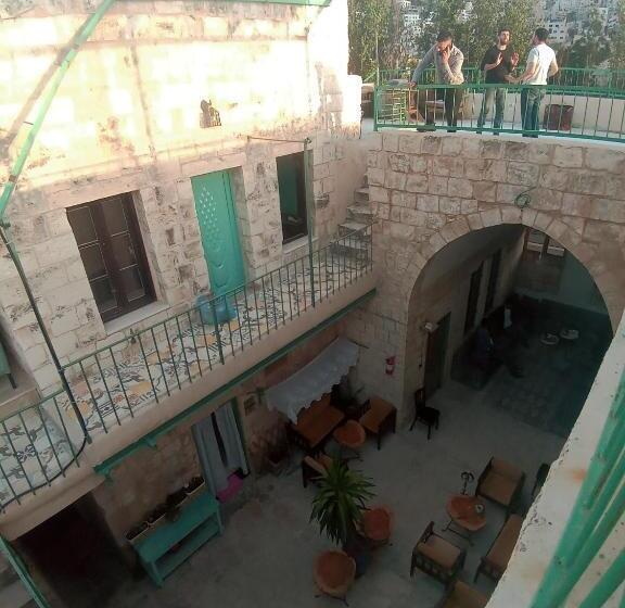 هاستل Turquoise