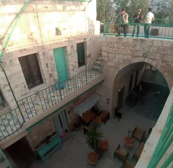 هاستل Turquoise