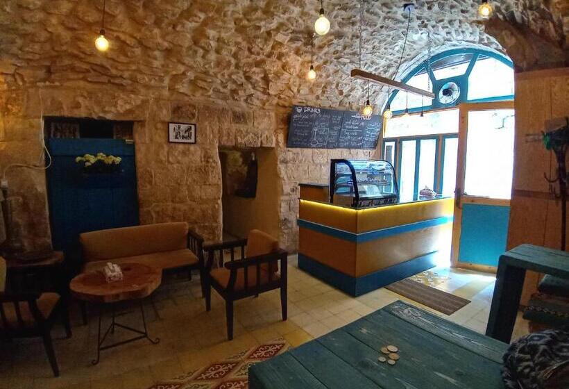 هاستل Turquoise