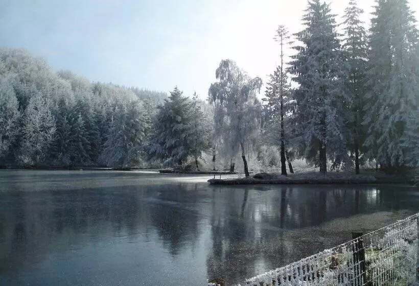Aamiaismajoitus (B&B) La Vieille Maison D'aurin