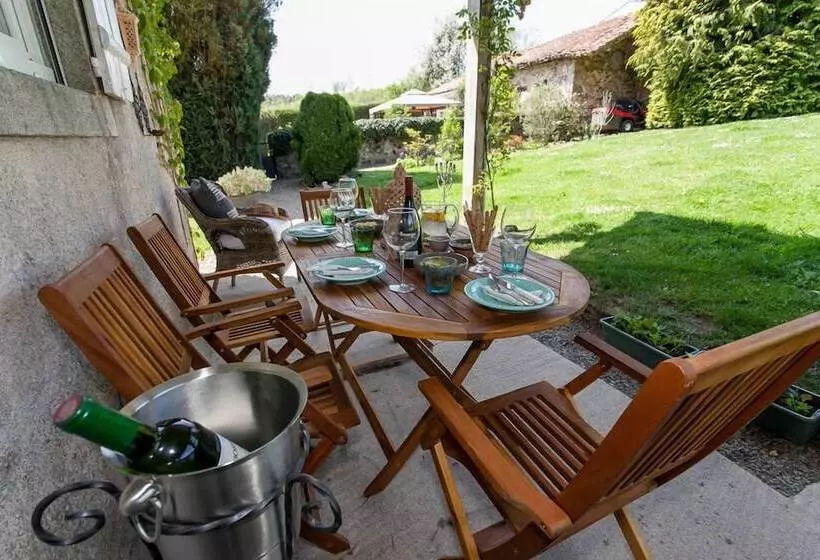 Aamiaismajoitus (B&B) La Vieille Maison D'aurin