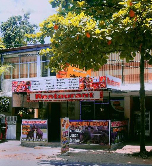 Vandrarhem Villa Pinnawala