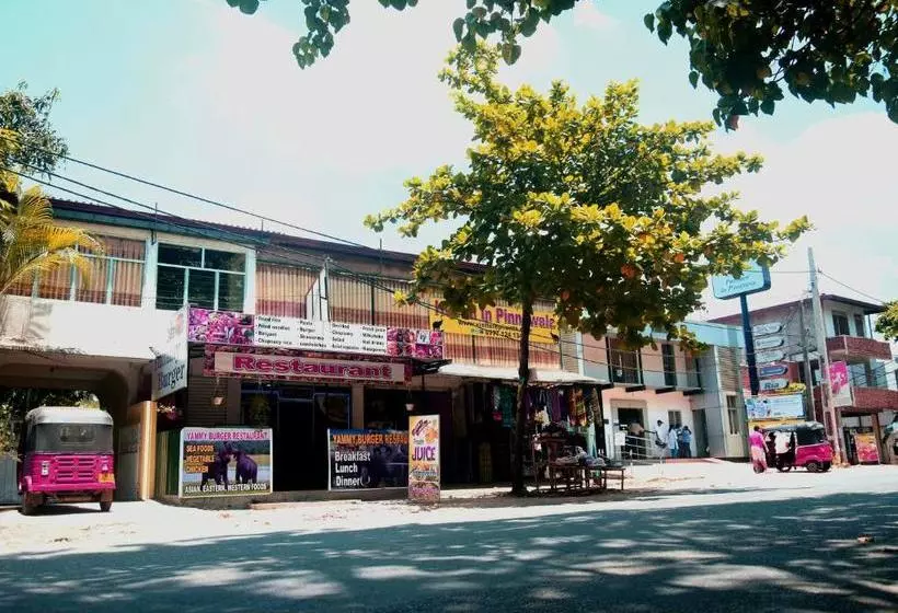 Retkeilymaja Villa Pinnawala