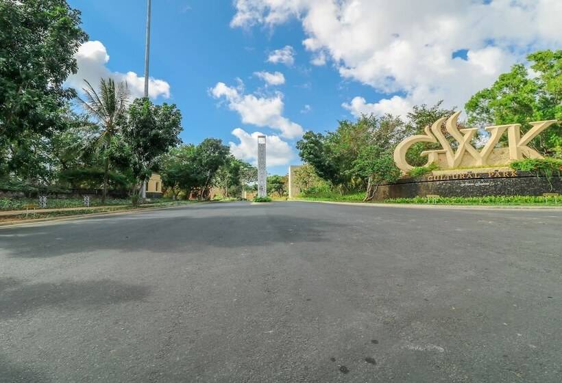 Отель Oyo 1200 Kencana Residence