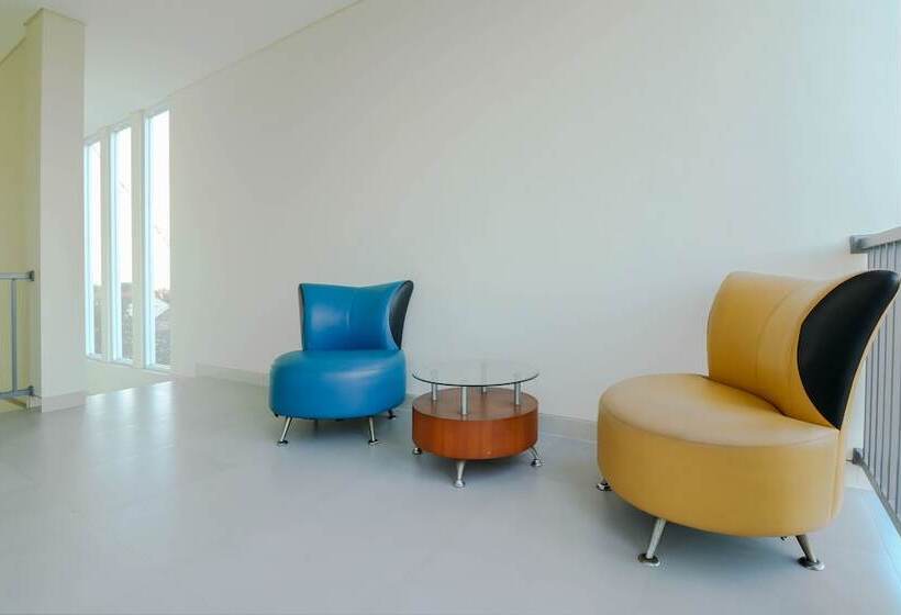 Отель Oyo 1200 Kencana Residence