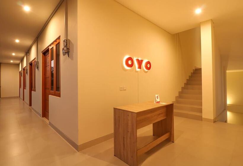Отель Oyo 1200 Kencana Residence