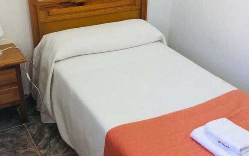 פנסיון Hostal Restaurante Taibilla