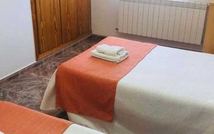 פנסיון Hostal Restaurante Taibilla