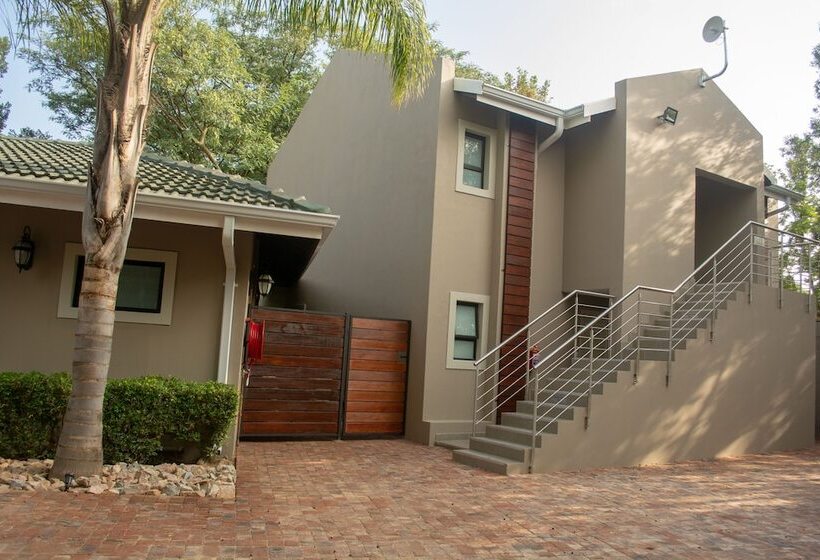 پانسیون Clifton Corner Guest House