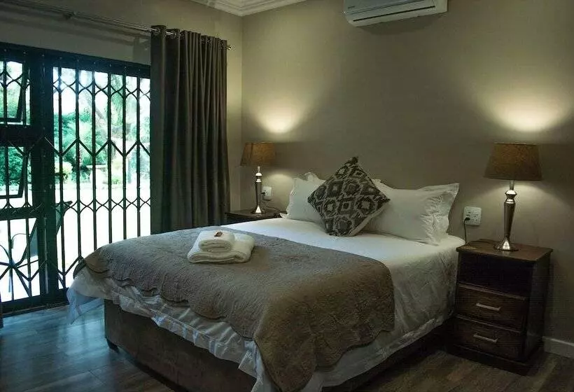 ペンション Clifton Corner Guest House