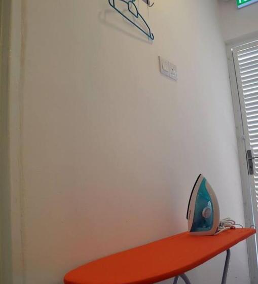 بنسيون Tas 96 Inn