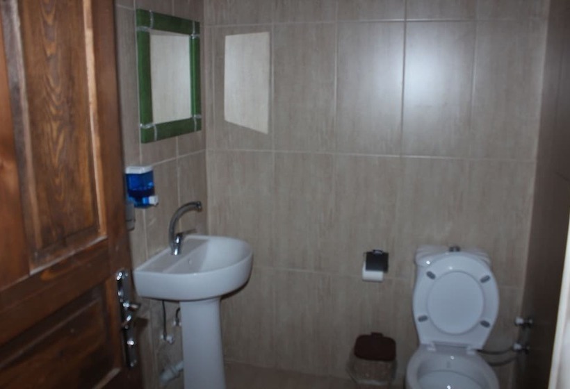 فندق صغير S Crazy Horse