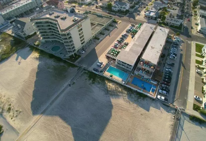 Commander By The Sea Motel