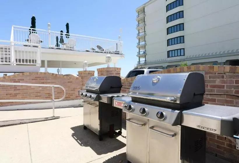 Commander By The Sea Motel