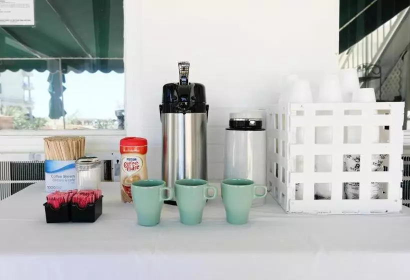 Commander By The Sea Motel