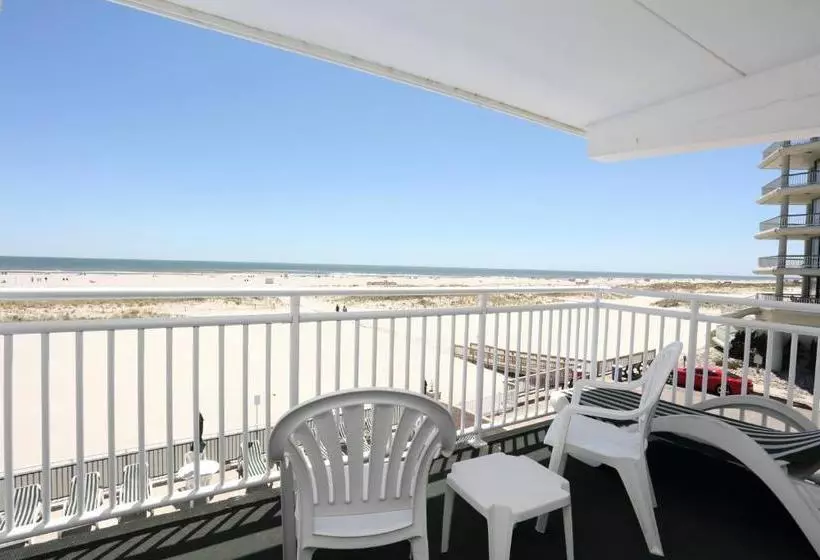 Commander By The Sea Motel